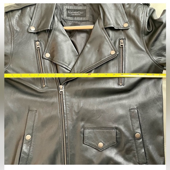 LeatherCult Handmade (L) Motorcycle Jacket - Picture 13 of 15